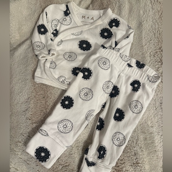 monica + andy Other - HP Monica + Andy Organic Cotton Donut Jammies 0-3M